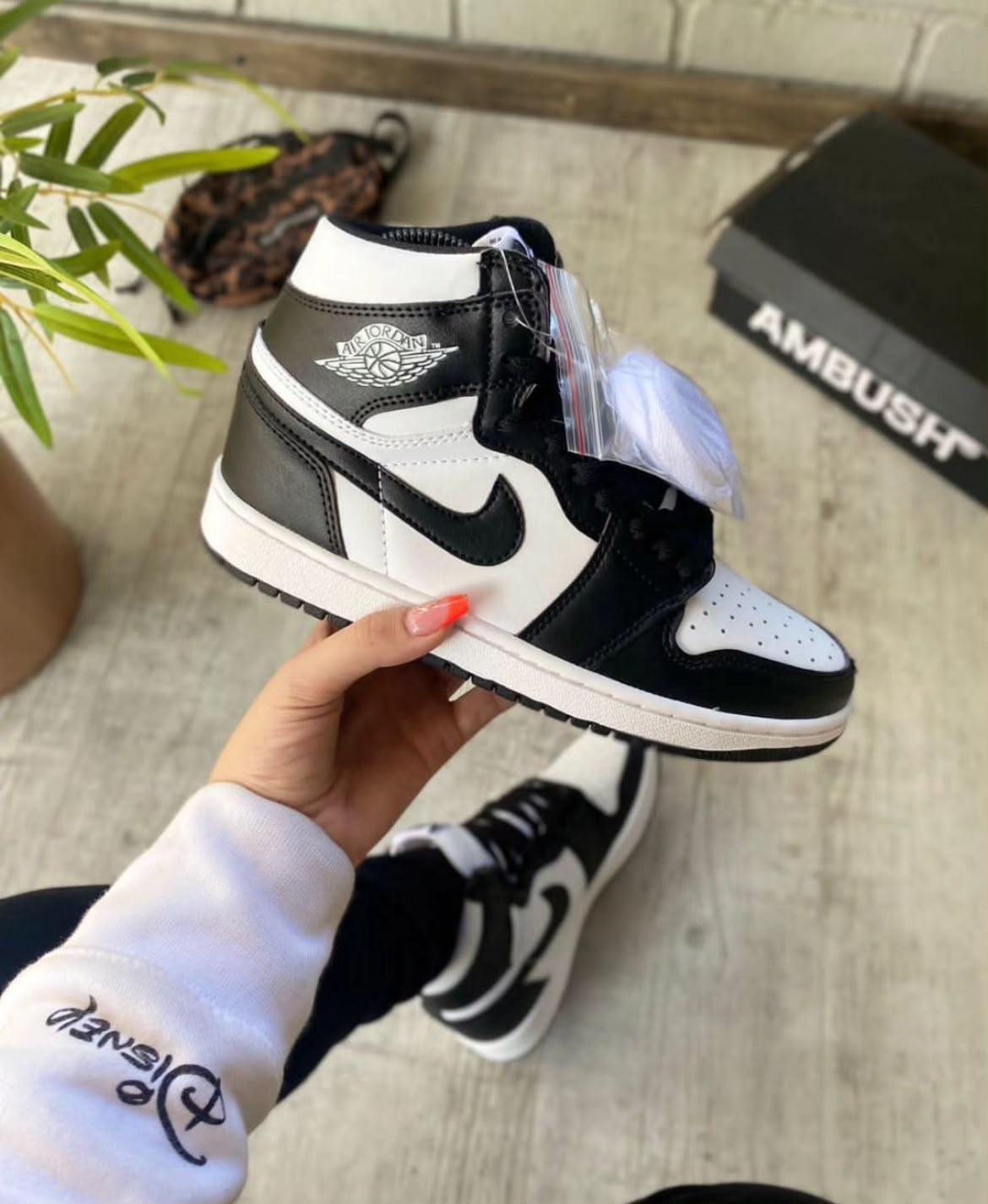 Air Jordan R1 Panda